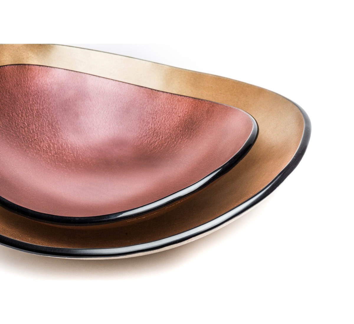 Ваза OVAL Cobre Gardeco, стоимость 146 395 руб.  Фотография 2